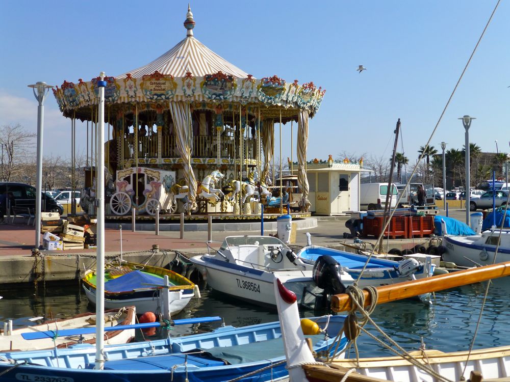 Carousel at Bandol quayside