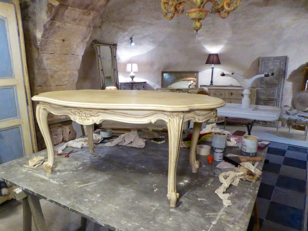 Atelier de Couleurs furniture painting workshop, Luberon, Vaucluse, Provence, France