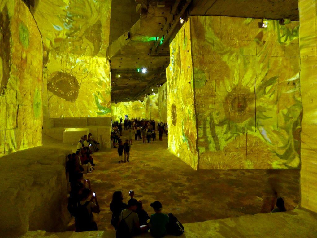 Carrières de Lumières 2019 Van Gogh's sunflowers