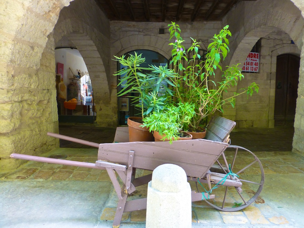 Cart in Place aux herbes, Uzes at Night, Uzes, Languedoc Rousillon, France