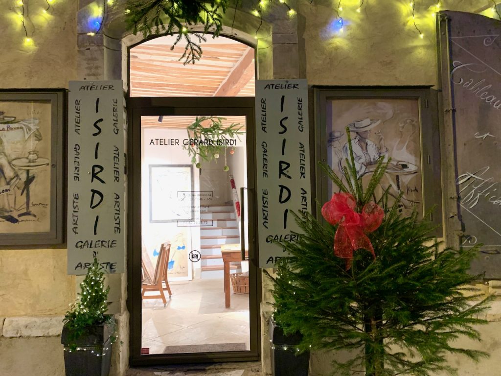 Lourmarin art gallery Isirdi decorated for Christmas