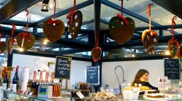 Gingerbreads in Copenhagen's glass market