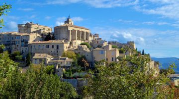 Gordes, the most splendid perched village in the Luberon, Provence