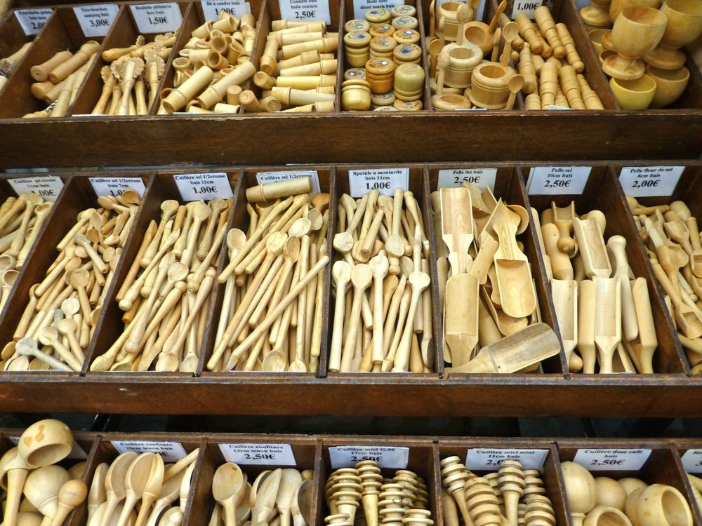 kitchen tools at Lourmarin's market, Luberon, Provence, France