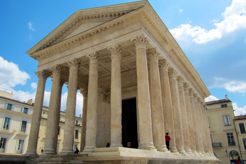 La Maison Carrée, Nîmes, Languedoc Roussillon, France