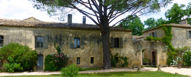 Travel Guide, accomodation, Uzes, nr Provence, Languedoc Roussillon, France