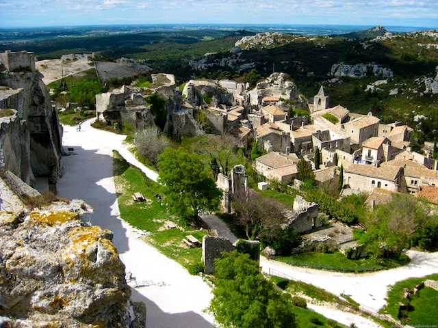 Travel Guide, Les Baux de Provence, Provence, nr Uzes, Languedoc Roussillon, France