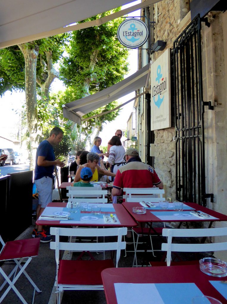 L'Estagnol Restaurant, Saint-Rémy-de-Provence, Bouches-du-Rhône, Provence, France 