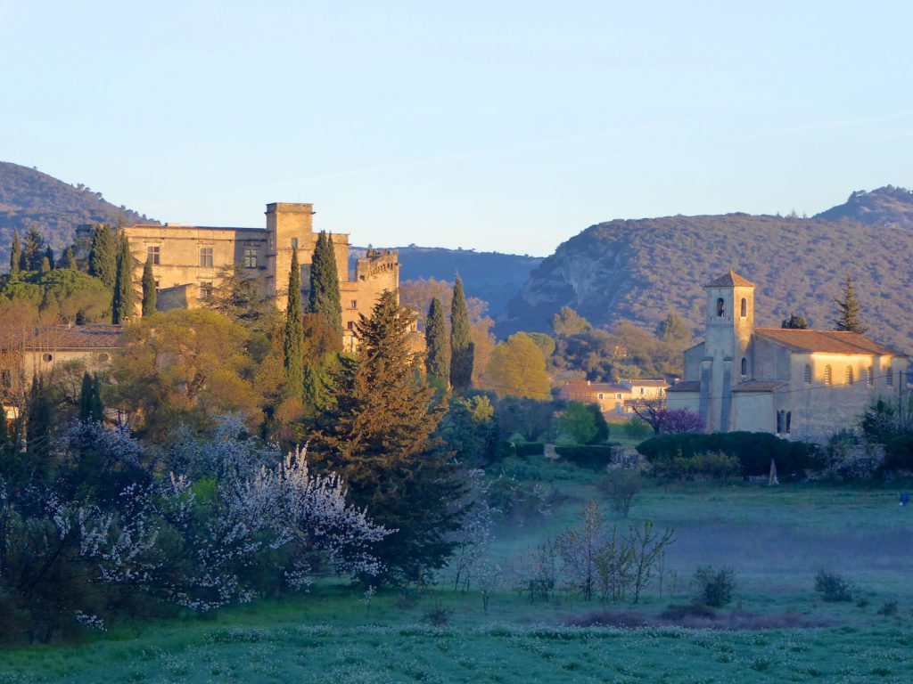 Lourmarin Chateau and church at first light, Lourmarin, Luberon, Provence, France