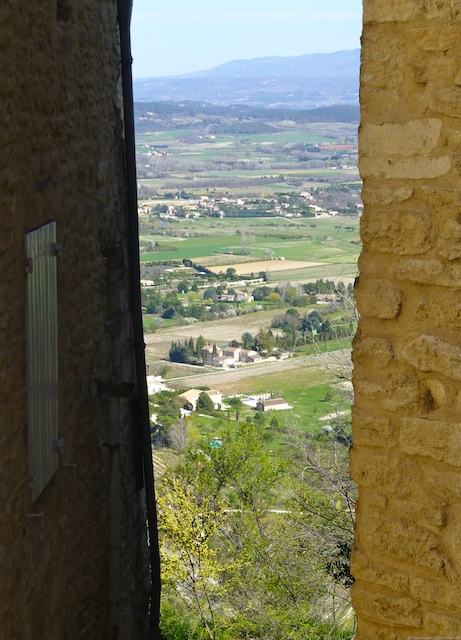 A glimpse of the Luberon valley Gordes, Luberon, Vaucluse, Provence, France