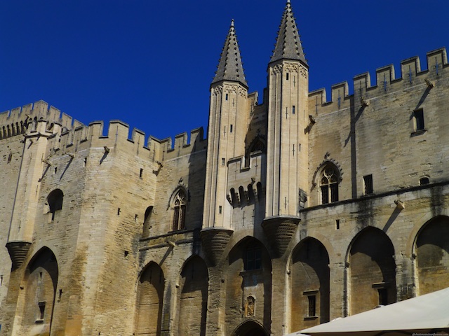PDF Travel Guide Avignon, Palais des Papes, Provence, France