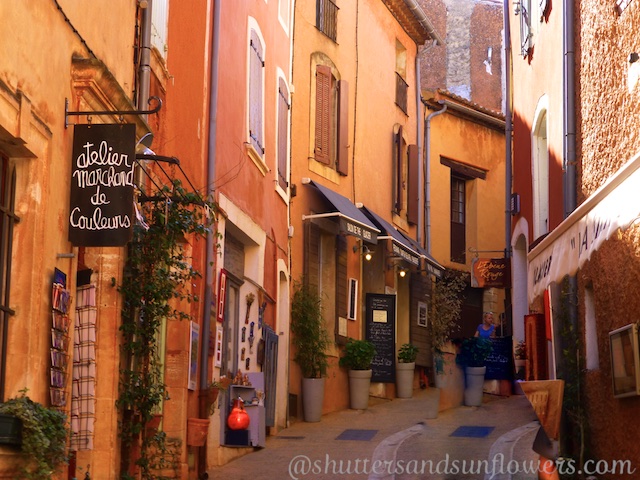 Rousillon, Luberon Valley, Vaucluse, Provence, France