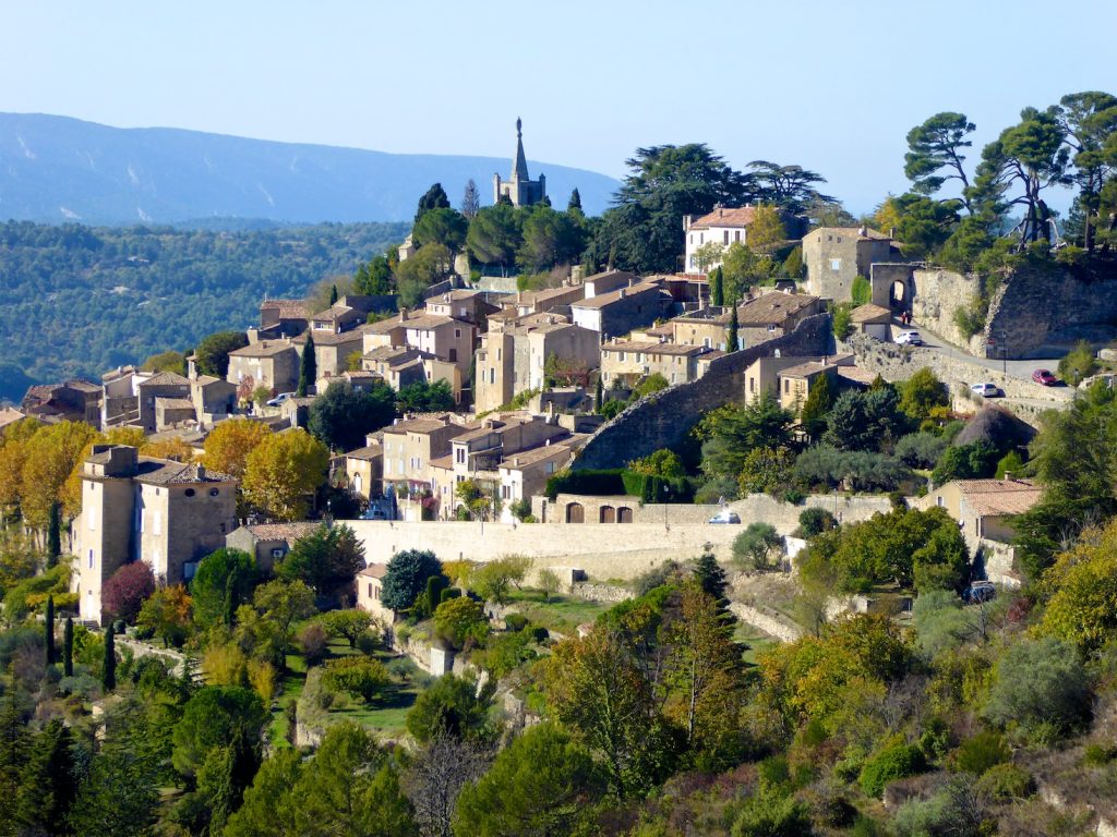 Bonnieux, a perched village of the Luberon, Provence