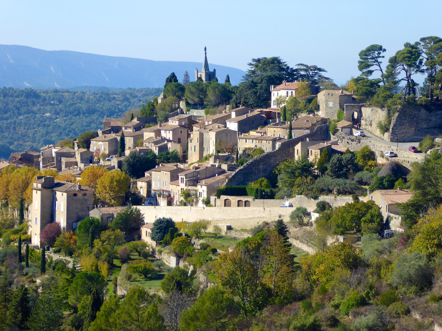Plan a stay in Lourmarin visit Bonnieux, Luberon, Vaucluse, Provence, France
