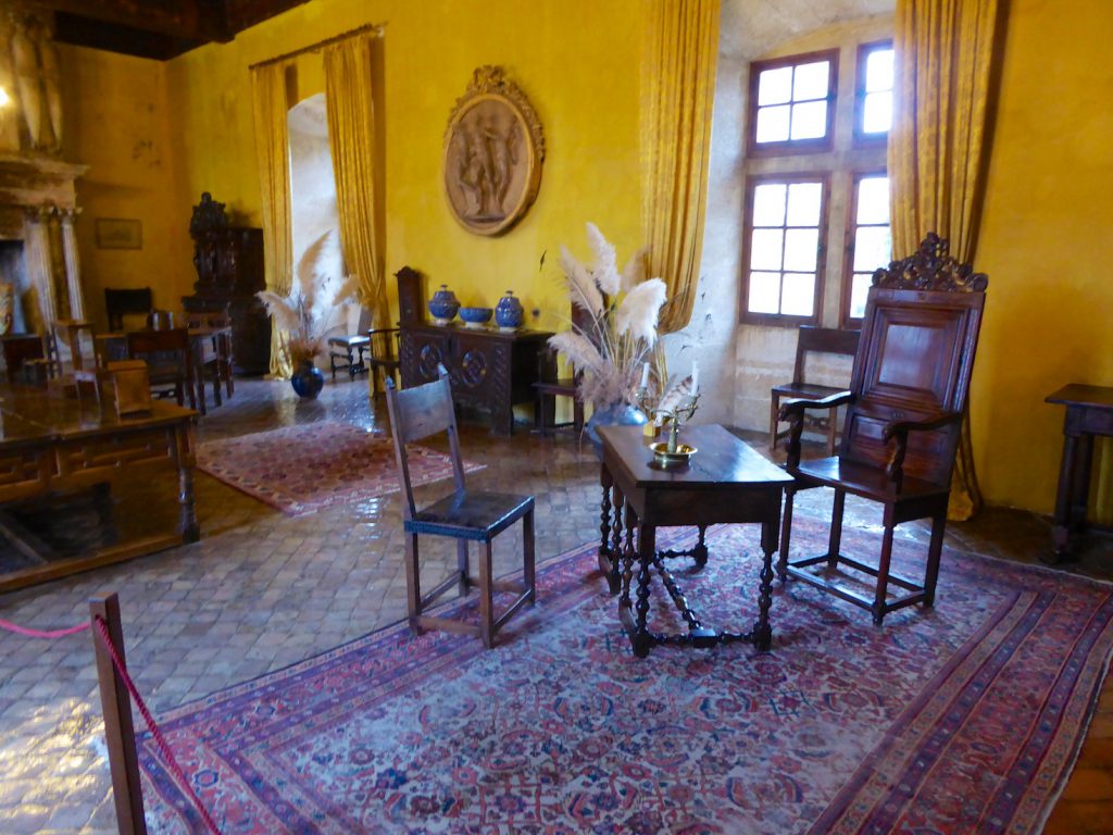 Reception room inside the Lourmarin chateau, Loumarin, Luberon, Vaucluse, Provence, France