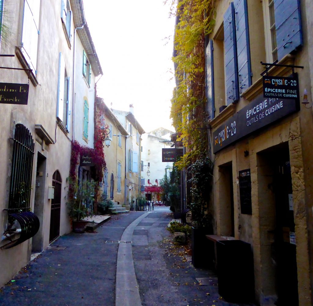 Rue du Temple, 84160 Lourmarin, France