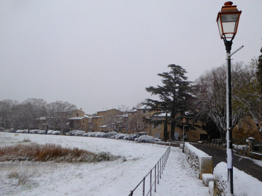 Snowing in Lourmarin, Luberon, Vaucluse, Provence, France