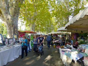 Activities in Lourmarin, The Loumrarin Market