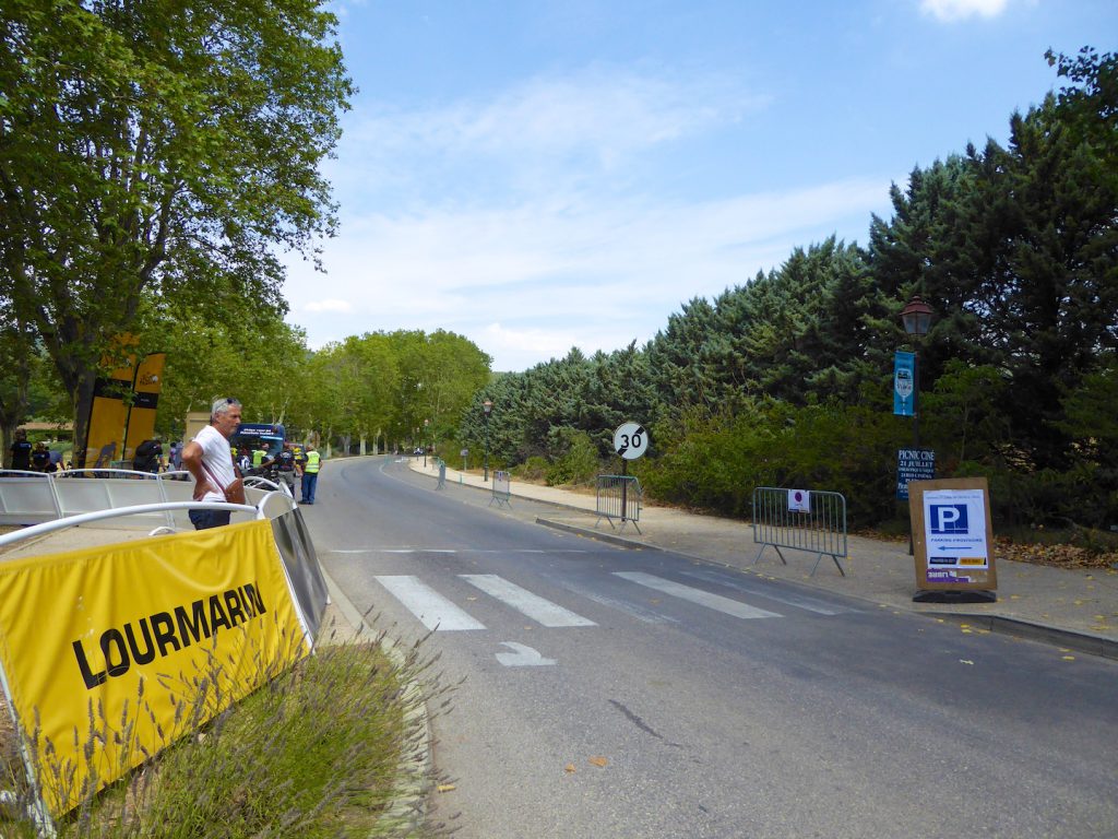 Tour de France route into Lourmarin